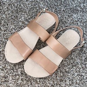 Vionic sandals
